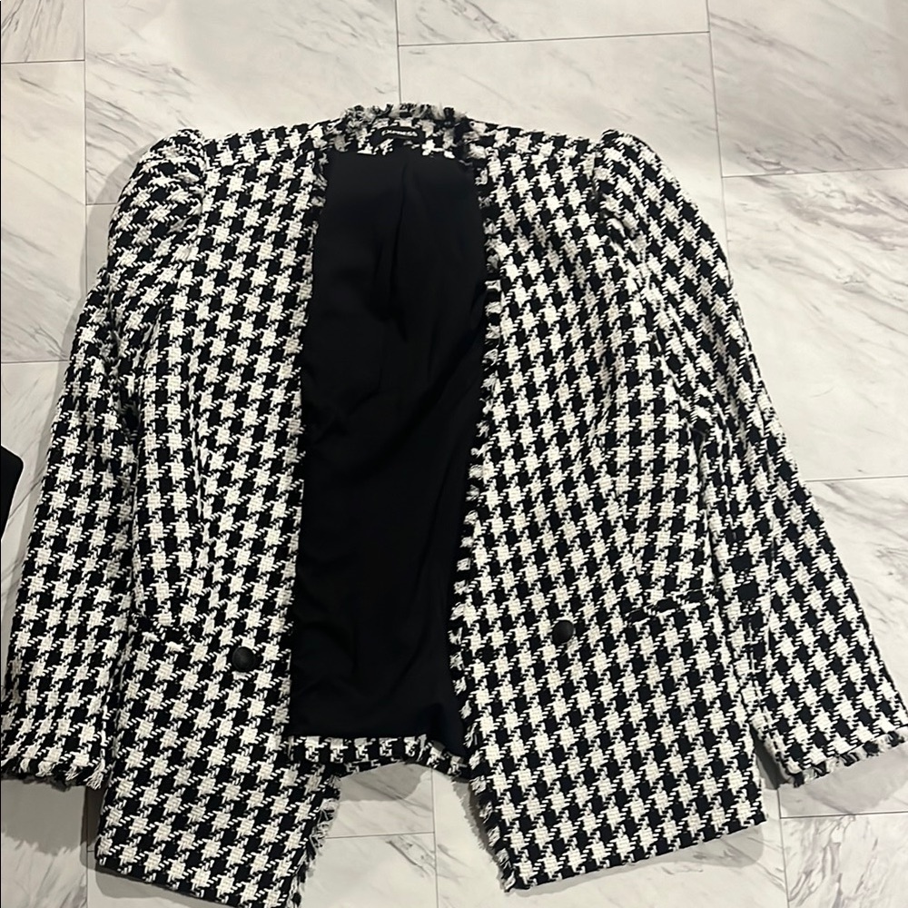 Express Black and White Patterned Blazer